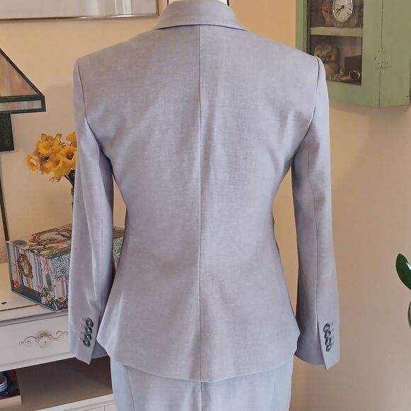 Express Three Piece Gray Women's Suit Set. Career. Professional. - Picture 10 of 16